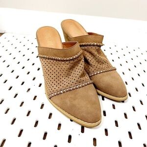 Mi.iM Tan faux suede Western mule booties - Womens 8.5